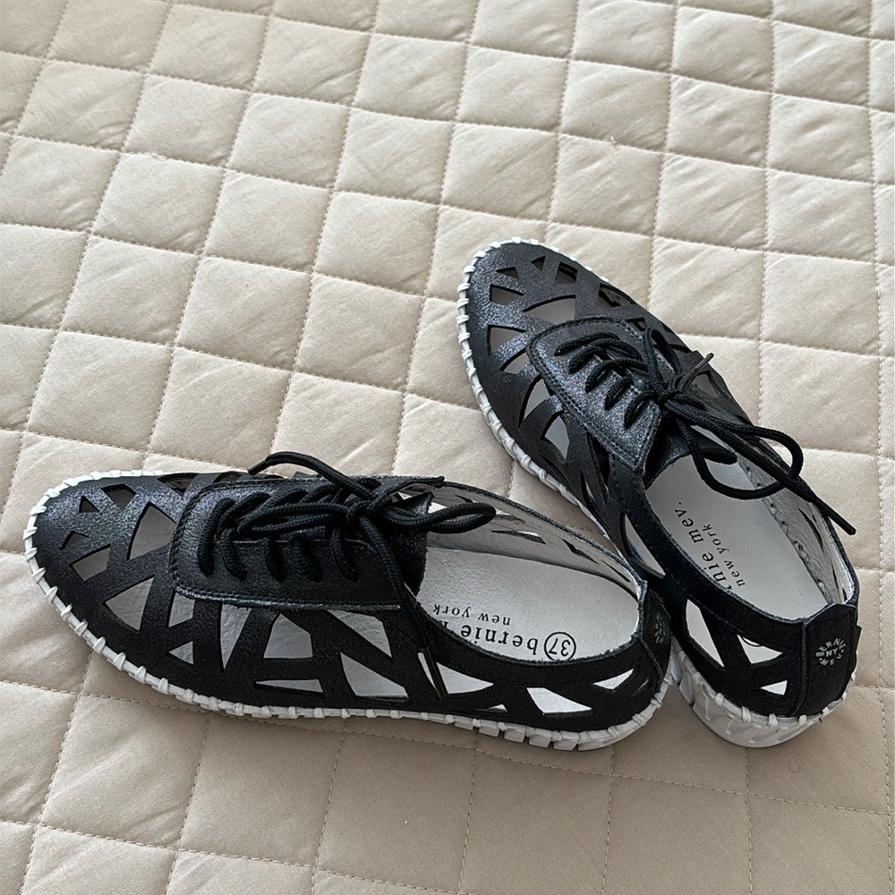 Bernie Mev Unique cut-out design leather sneakers size 37